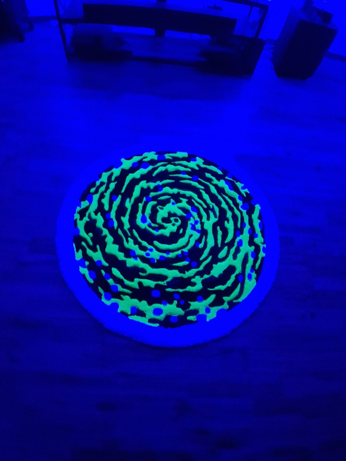 Portal — UV reactive — hand-tufted wool rug by Knot Unique Rugs